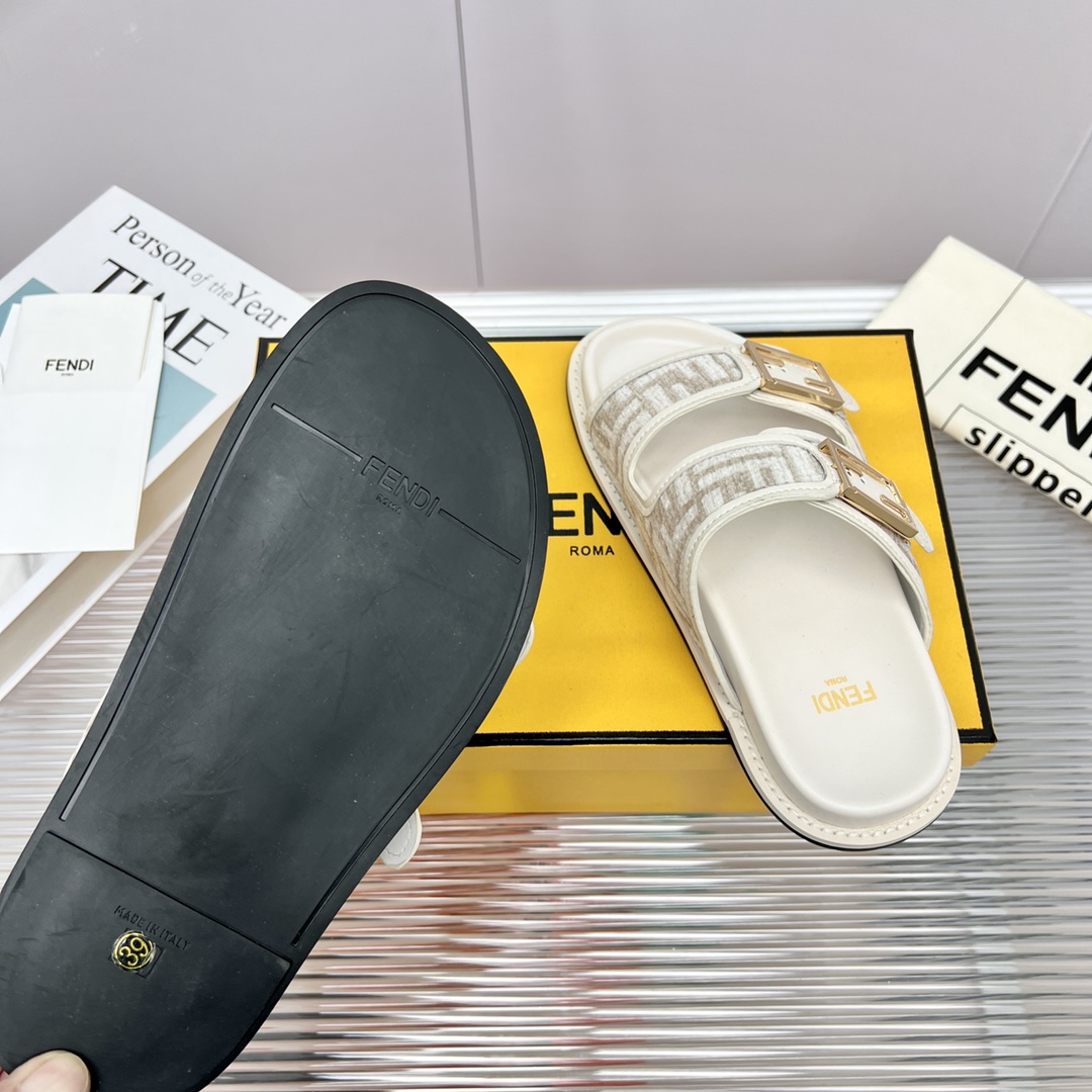 Fendi Feel FF Fabric Slides - FashionPlug