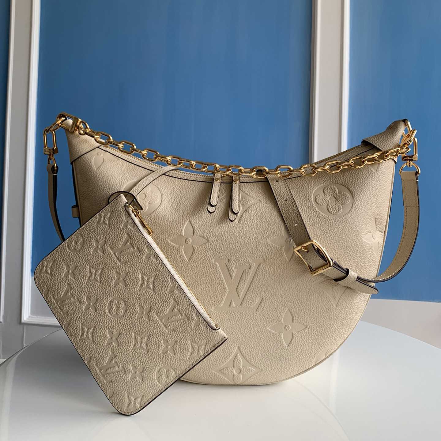 Louis Vuitton Loop Hobo          M46739 - FashionPlug