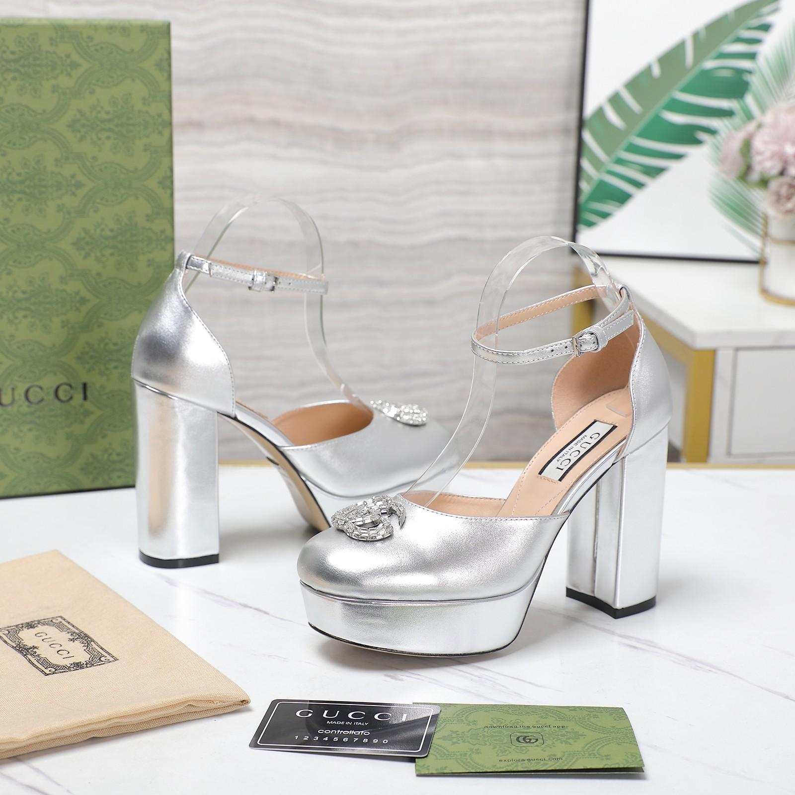 Gucci Women's Platform Pump With Double G - FashionPlug