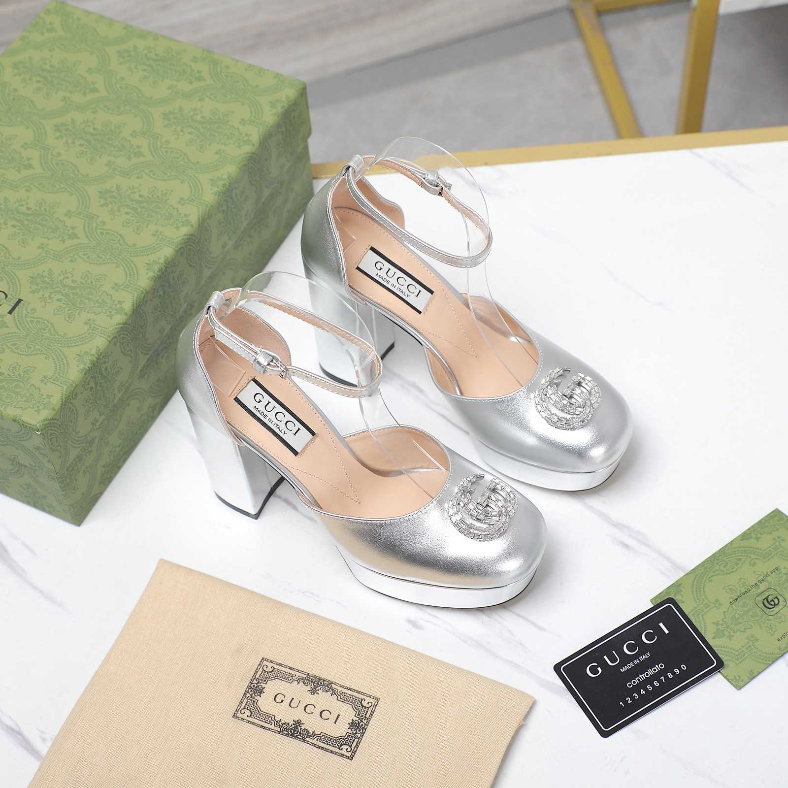 Gucci Women's Platform Pump With Double G - FashionPlug