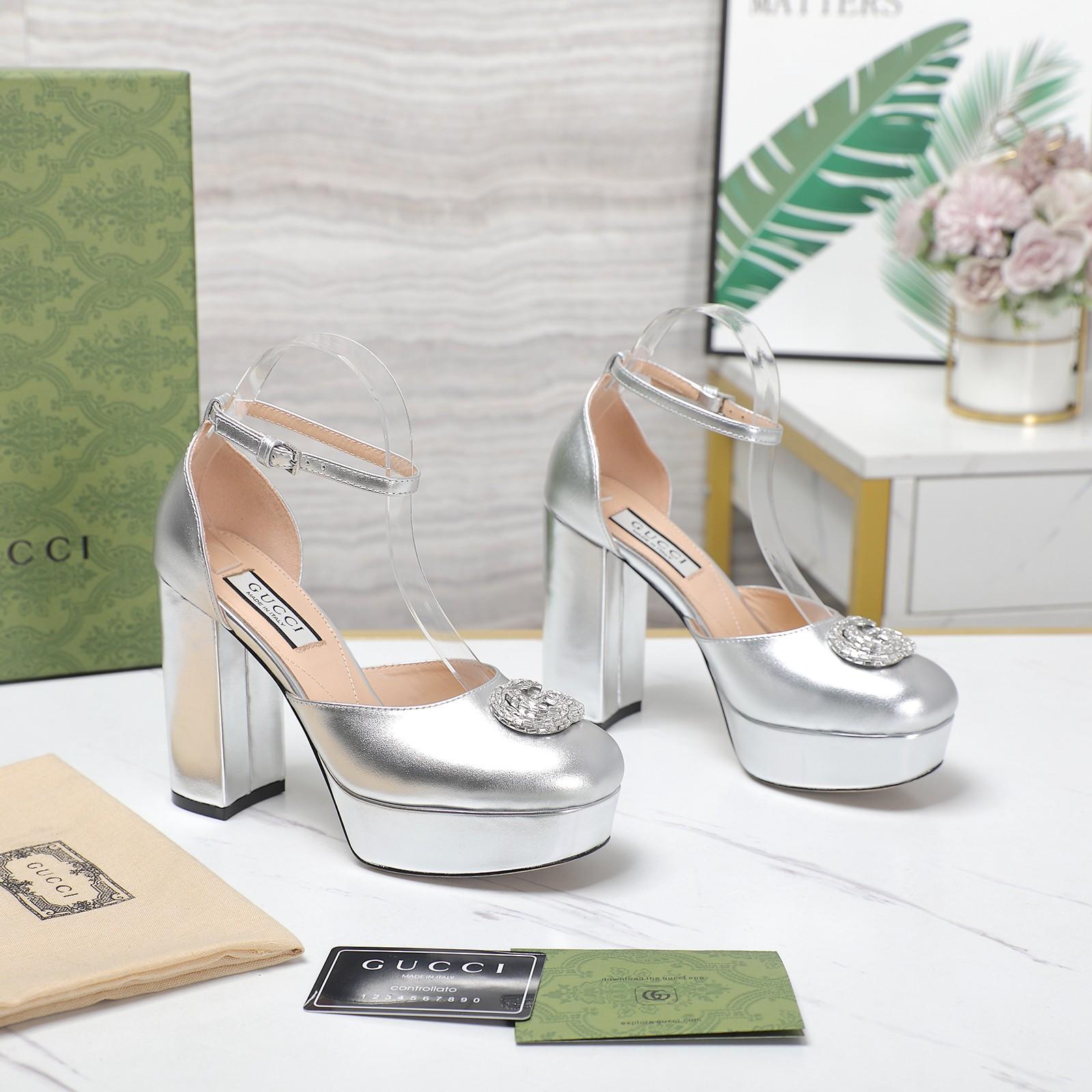 Gucci Women's Platform Pump With Double G - FashionPlug