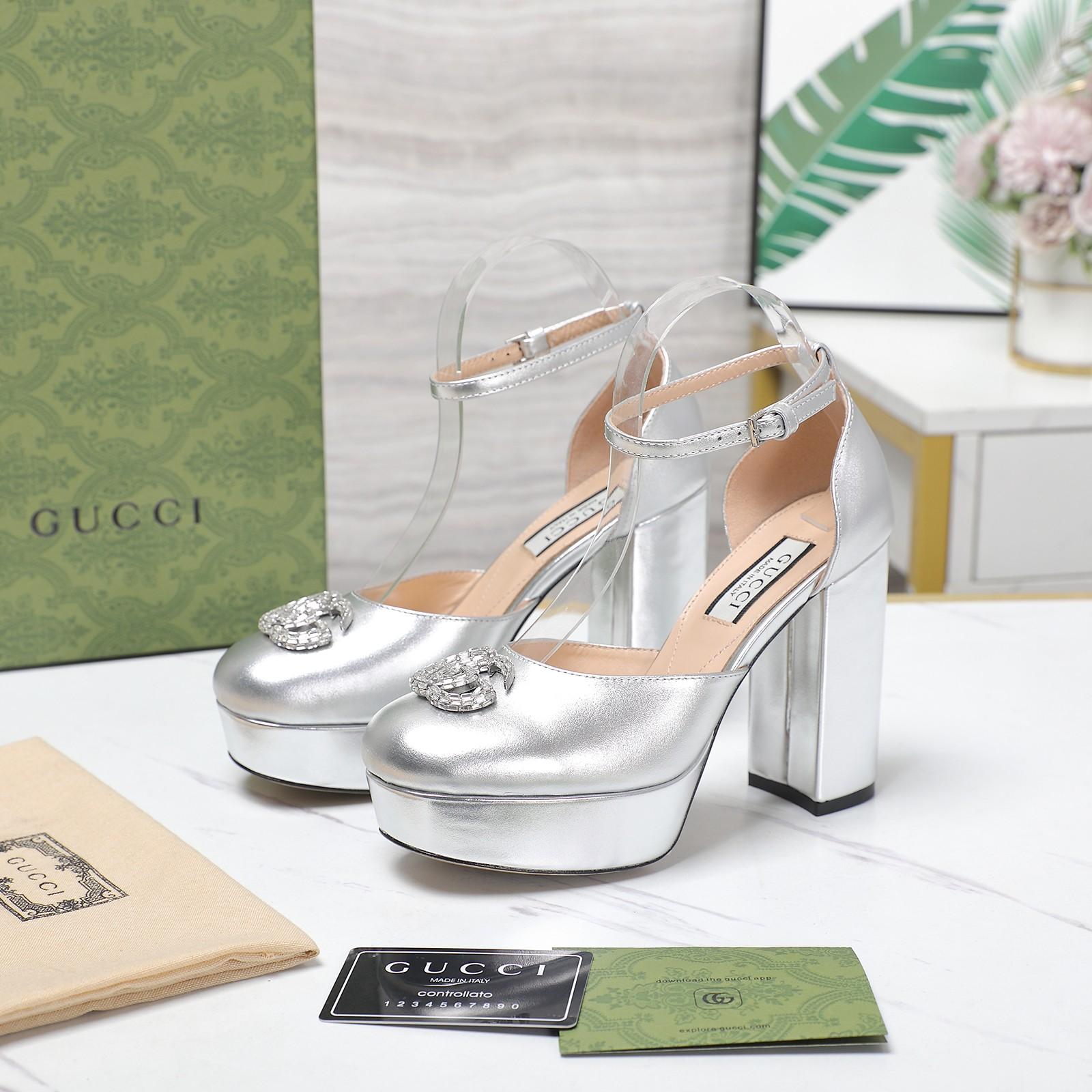 Gucci Women's Platform Pump With Double G - FashionPlug