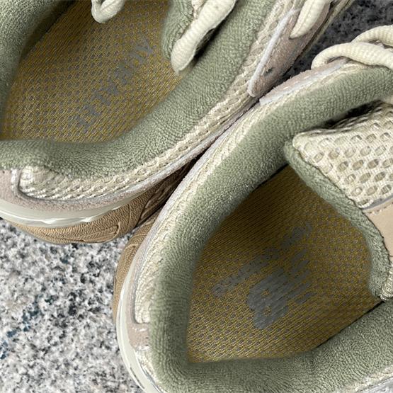 New Balance 1906R Sneakers    M1906RAU - FashionPlug