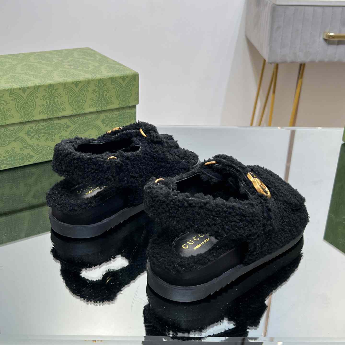 Gucci Women's Double G Sandals - FashionPlug