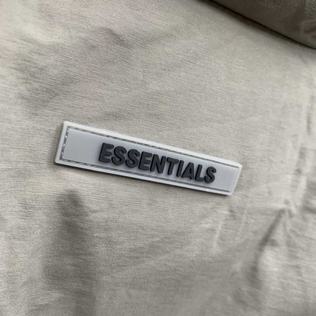 Fear Of God Essential Puffer Jacket - FashionPlug