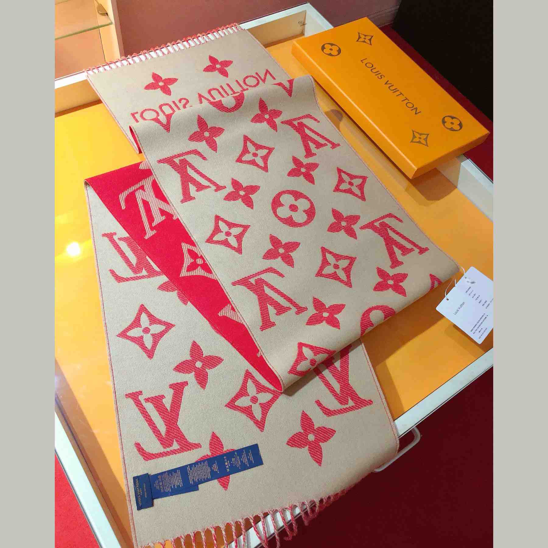 Louis Vuitton LV Essential Scarf - FashionPlug