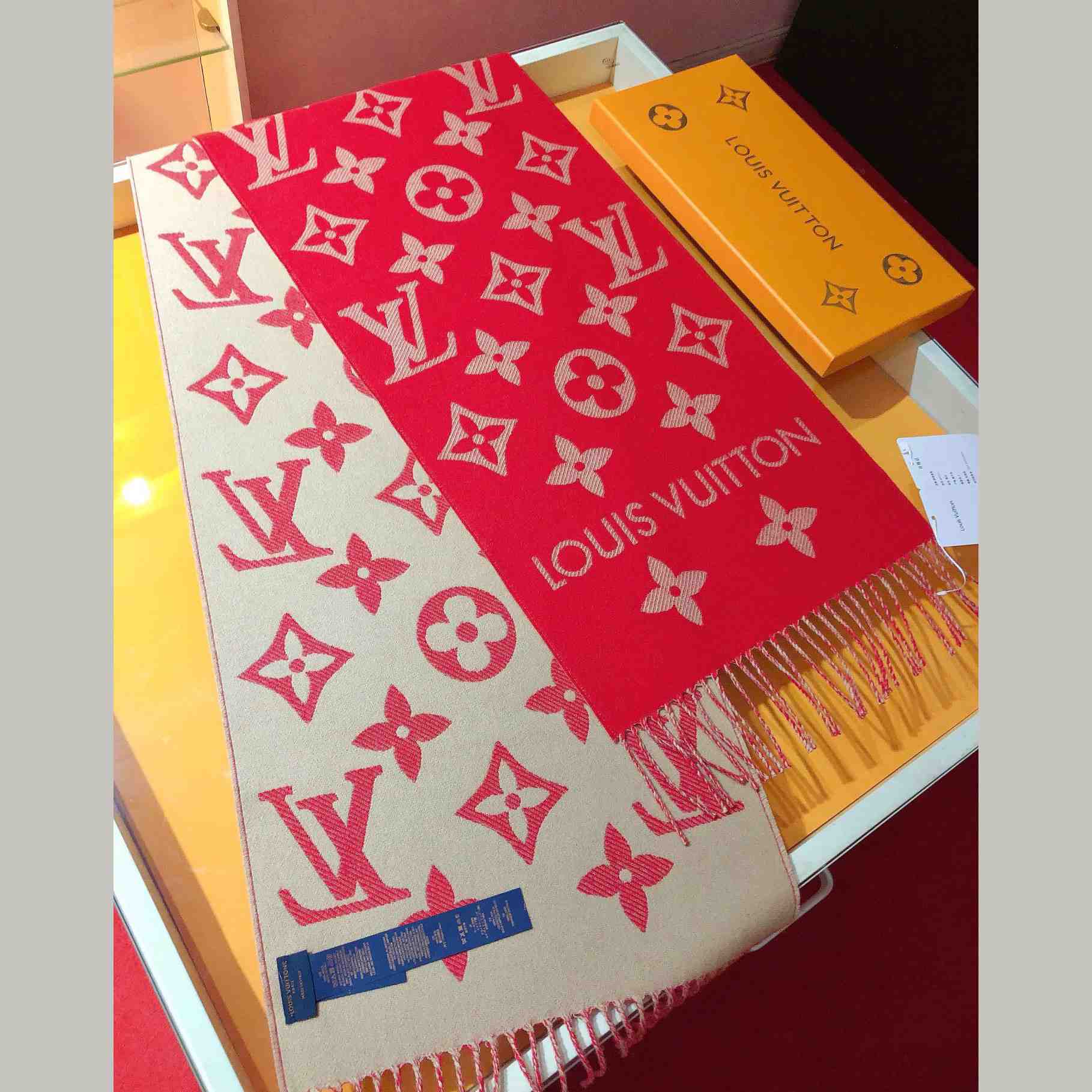 Louis Vuitton LV Essential Scarf - FashionPlug
