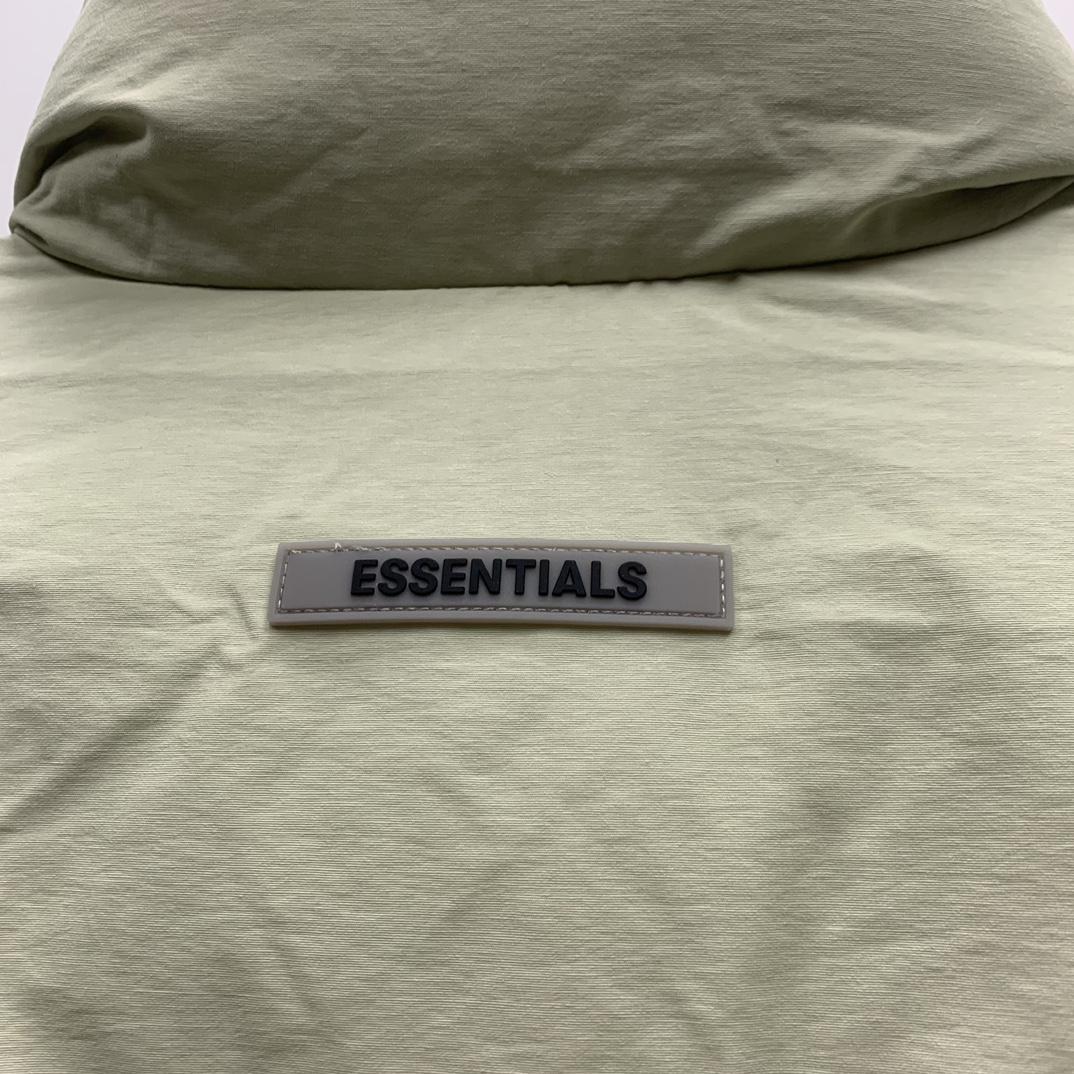 Fear Of God Essential Puffer Jacket - FashionPlug