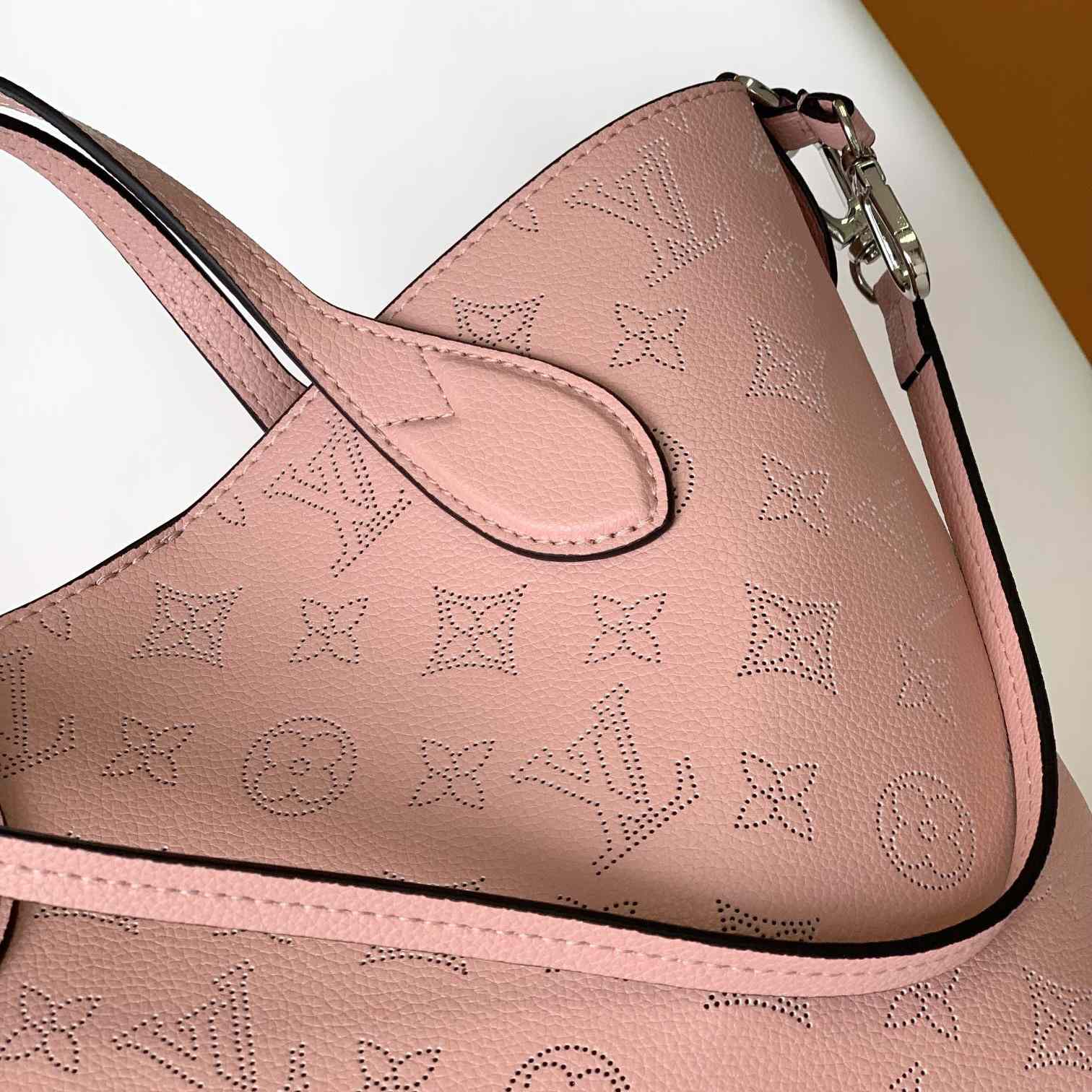 Louis Vuitton Blossom PM  M23196 - FashionPlug