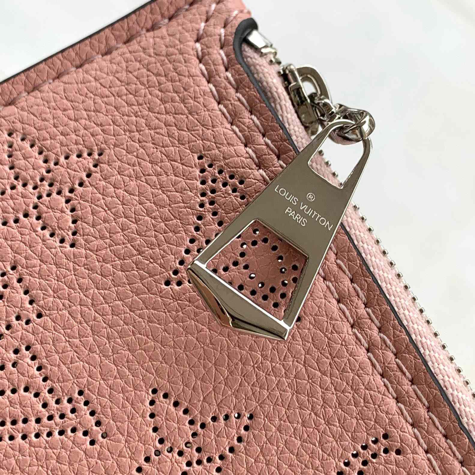 Louis Vuitton Blossom PM  M23196 - FashionPlug