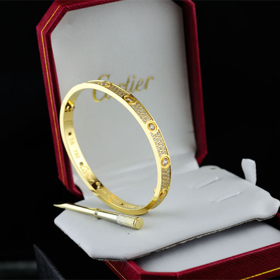 Cartier Bracelet - FashionPlug