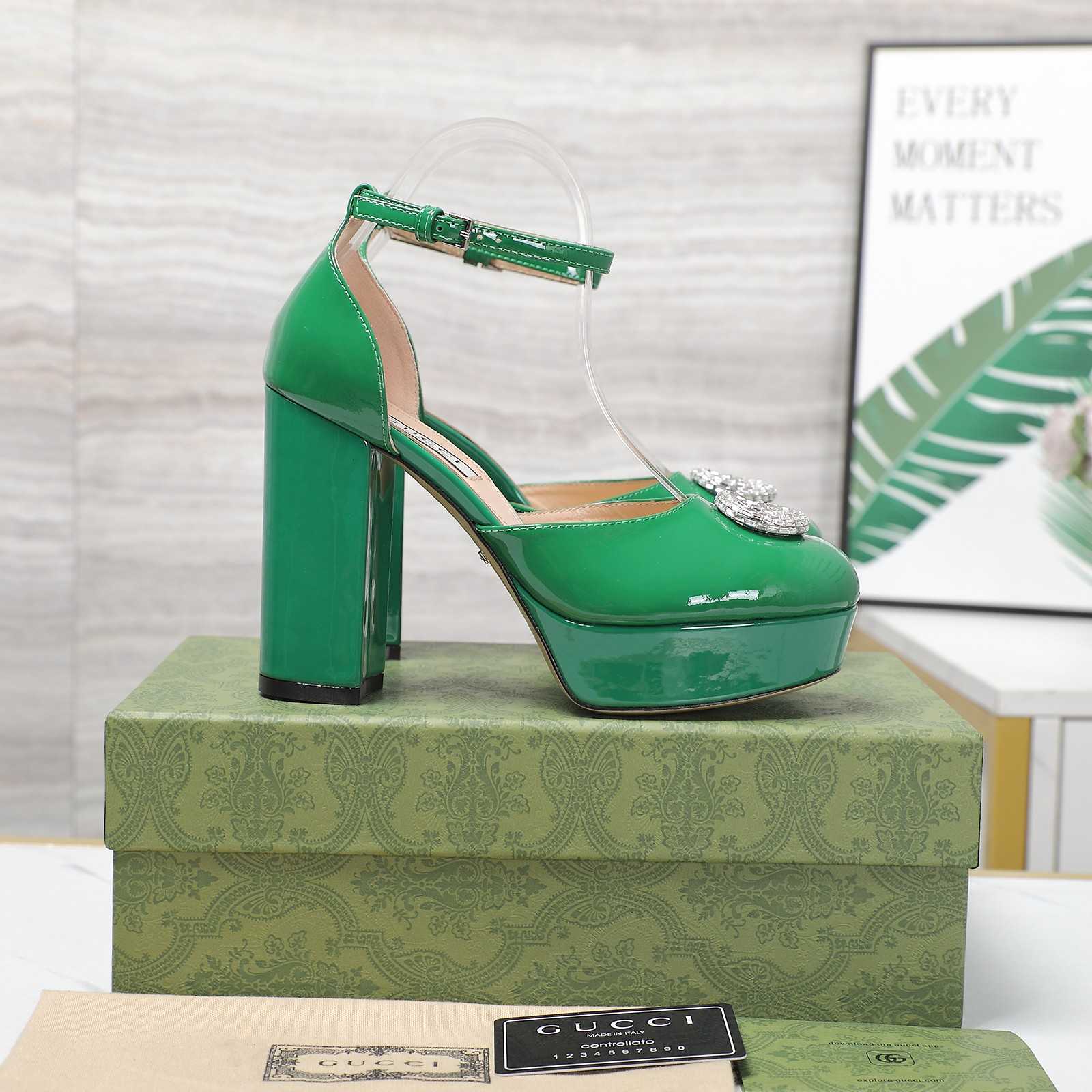 Gucci Women's Platform Pump With Double G - FashionPlug