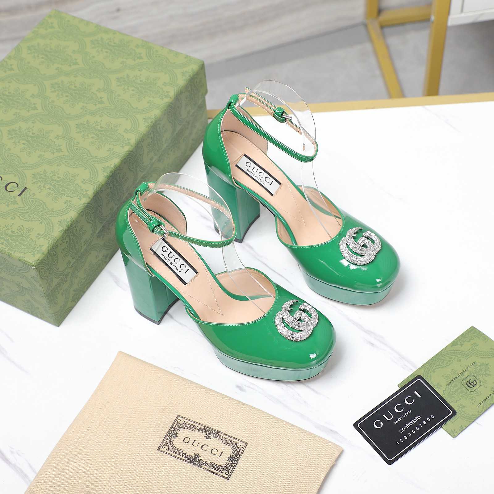 Gucci Women's Platform Pump With Double G - FashionPlug