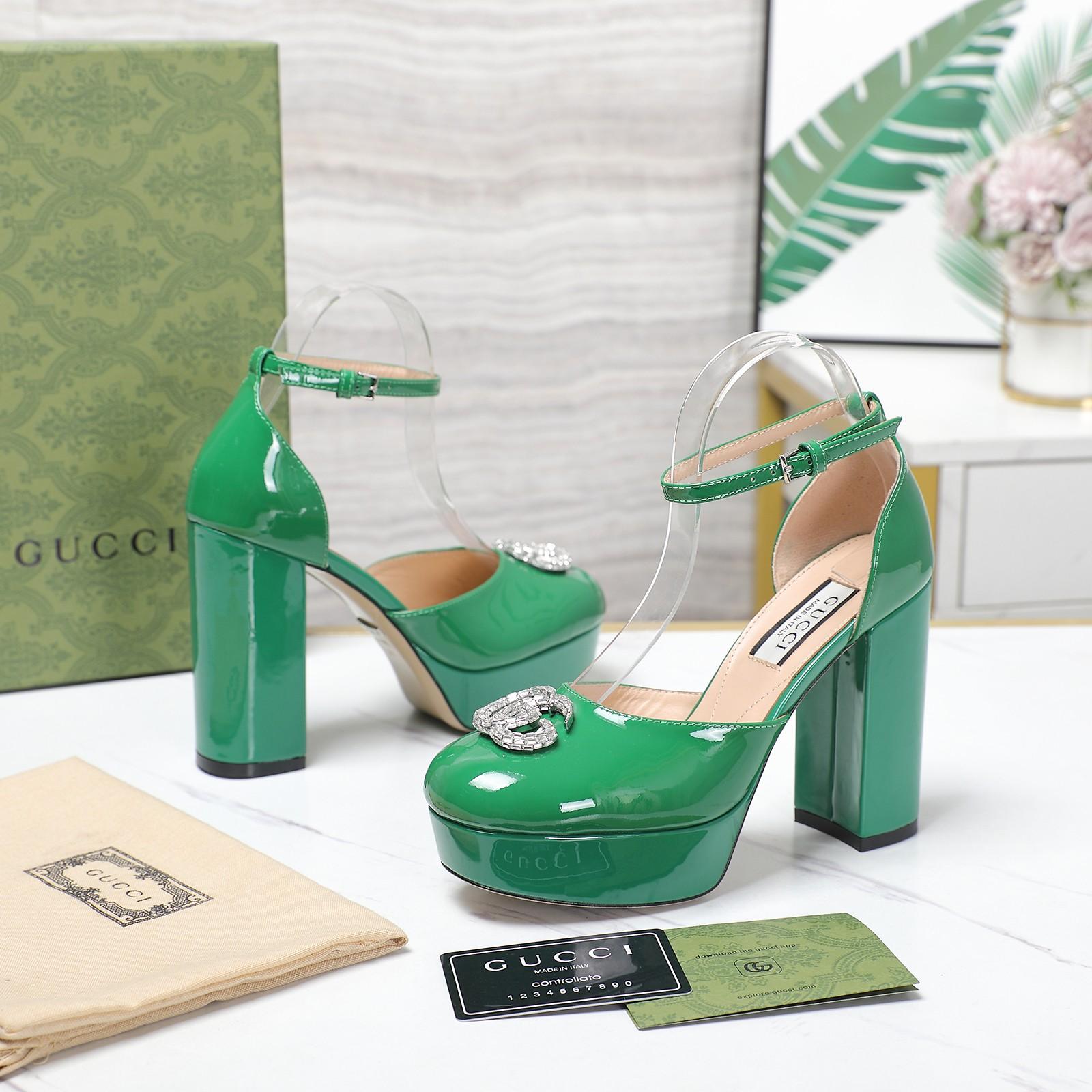 Gucci Women's Platform Pump With Double G - FashionPlug