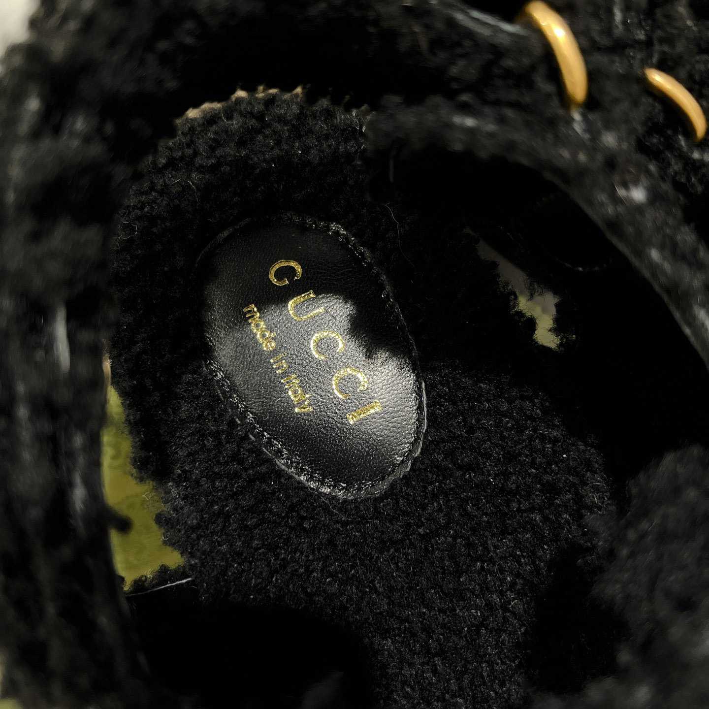 Gucci Women's Double G Sandals - FashionPlug