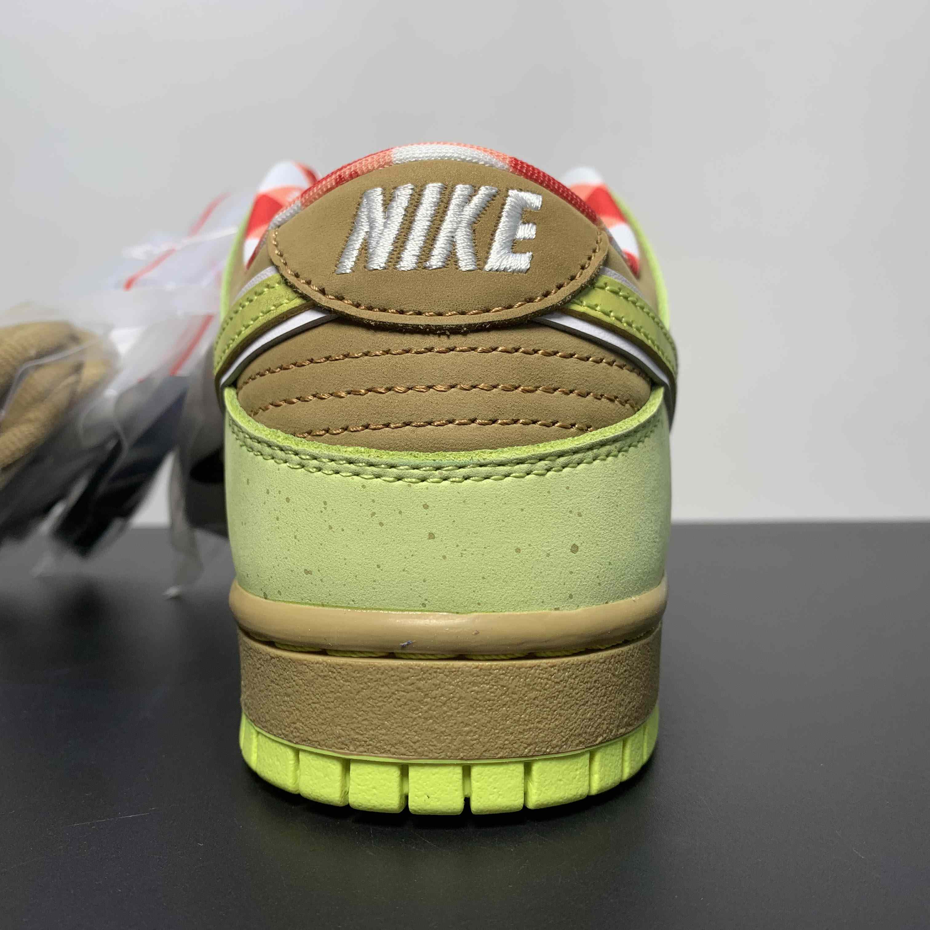 Concepts × Nike Dunk SB Sneakers     BV1310-566 - FashionPlug