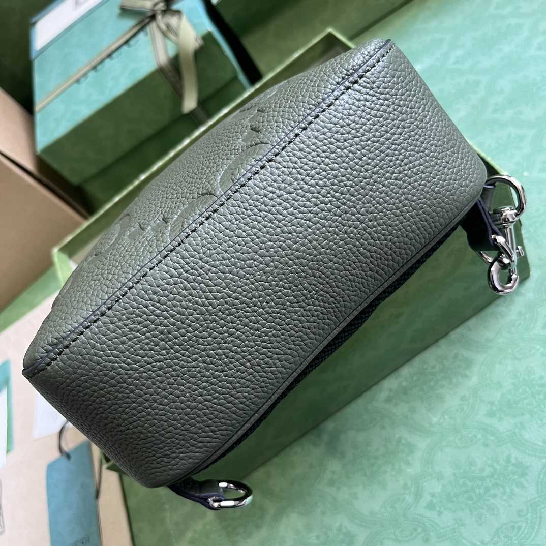 Gucci Jumbo GG Crossbody Bag - FashionPlug