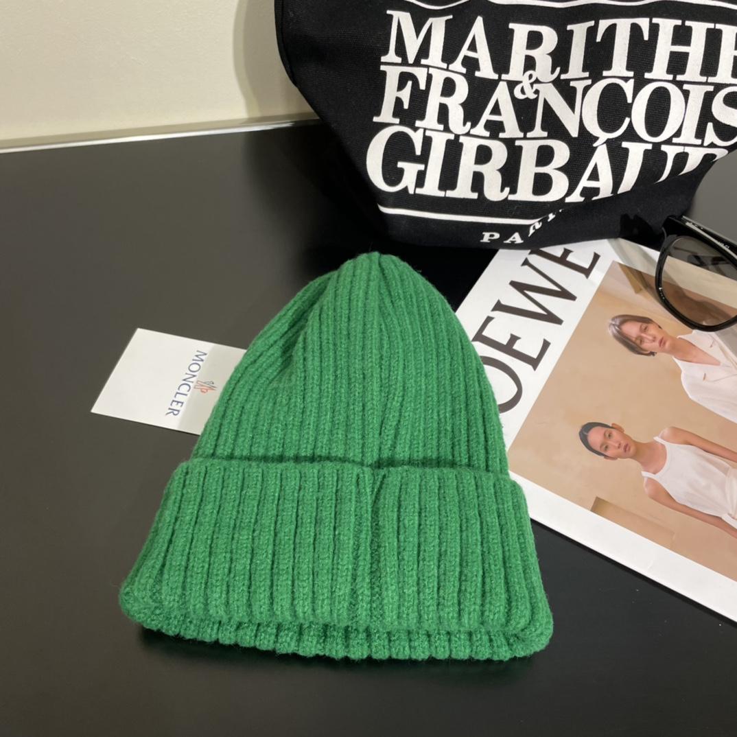 Moncler Beanie - FashionPlug