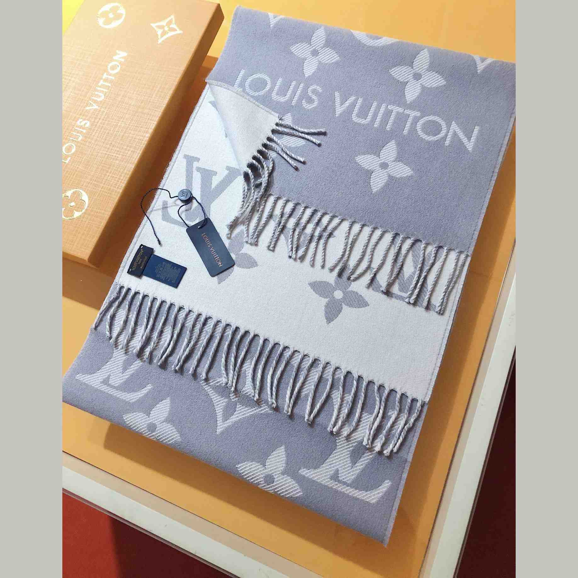 Louis Vuitton LV Essential Scarf - FashionPlug