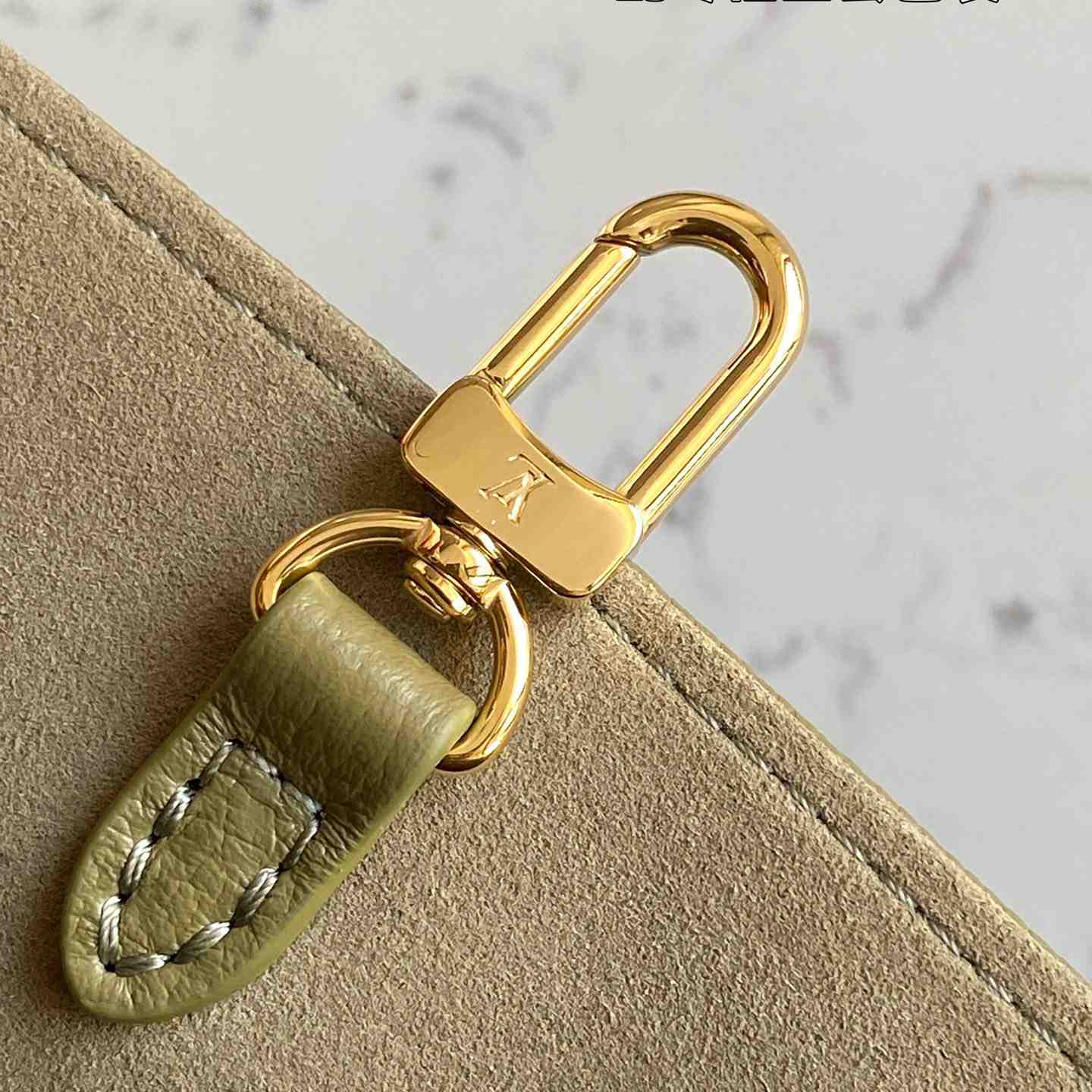 Louis Vuitton OnTheGo PM (25-19-11.5cm)  M46647 - FashionPlug