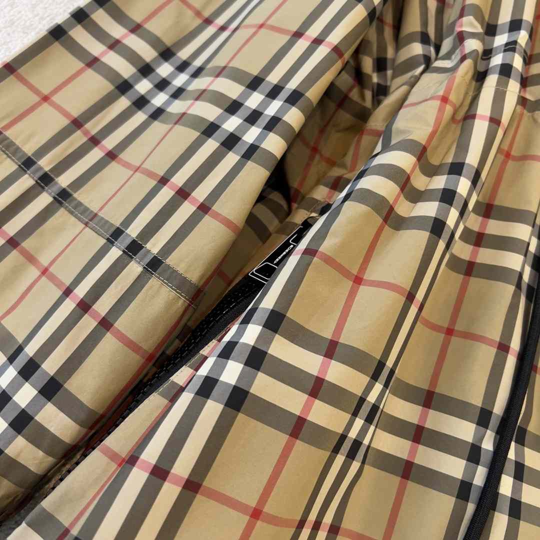 Burberry Logo Tape Vintage Check Hooded Jacket - FashionPlug
