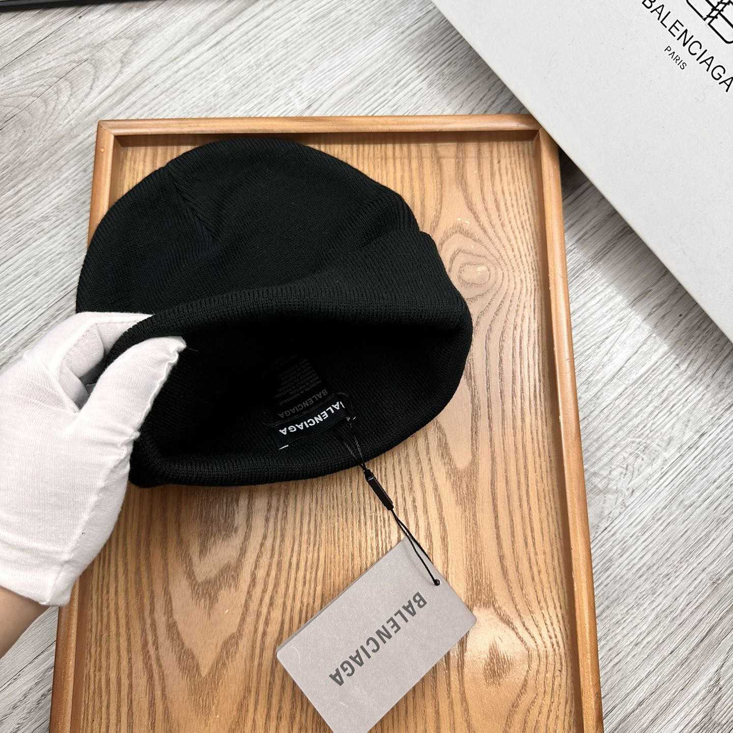 Balenciag Beanie  - FashionPlug