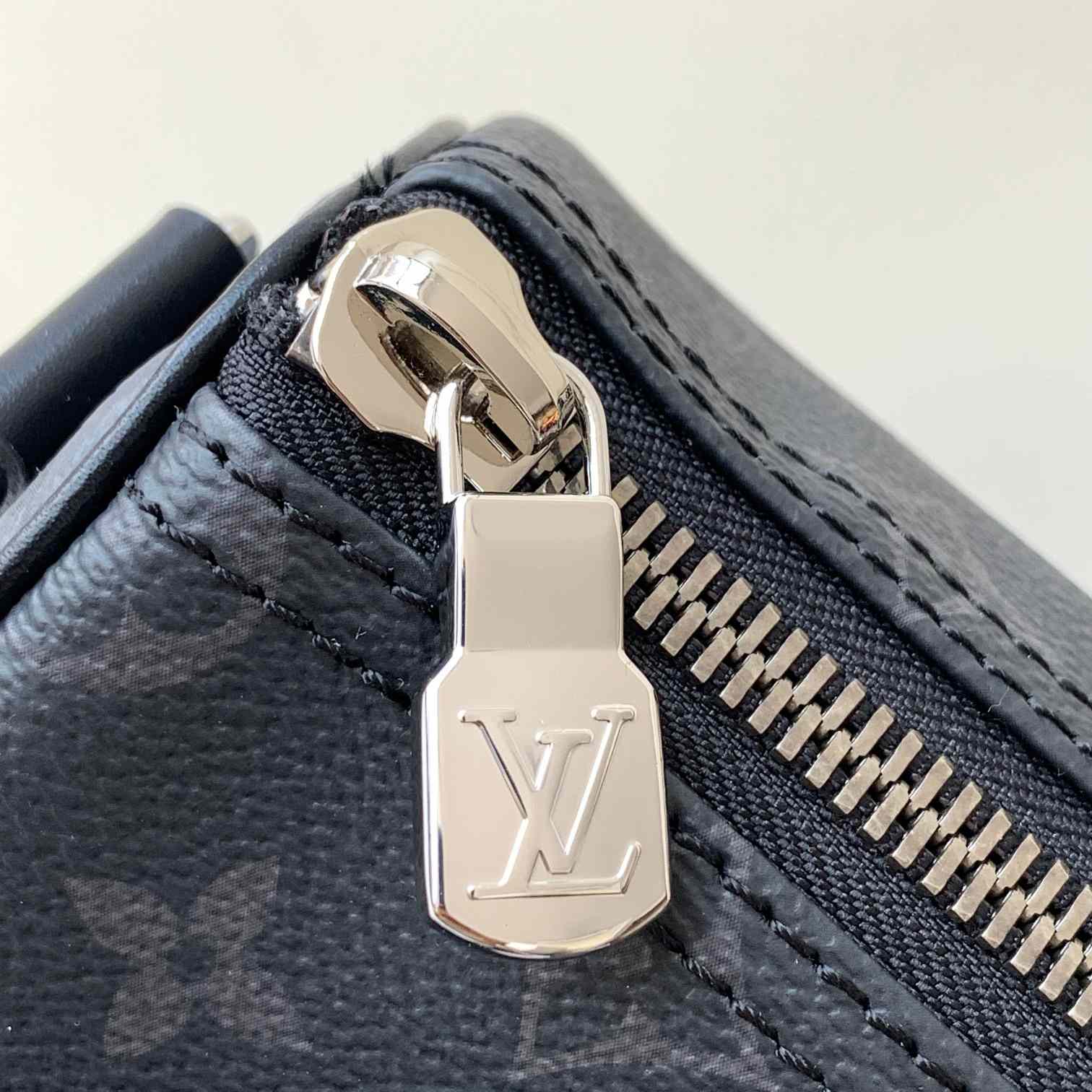 Louis Vuitton Keepall Bandoulière 25    M46271 - FashionPlug