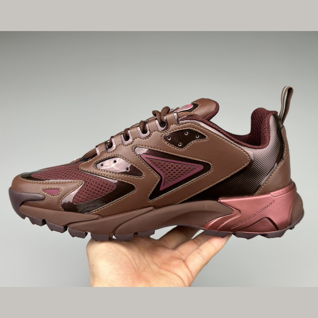 Louis Vuitton LV Runner Tatic Sneake  (Upon UK Size) - FashionPlug