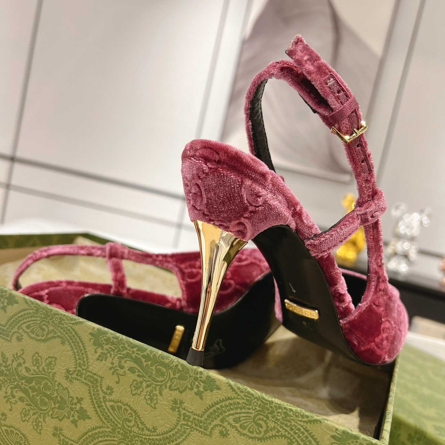 Gucci Women's GG Slingback Pump - FashionPlug