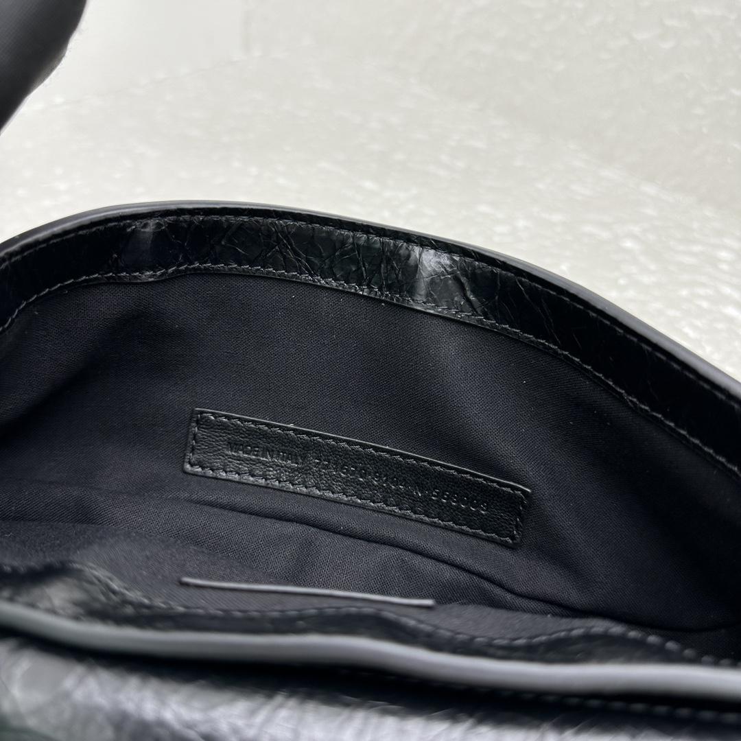 Balenciaga Le Cagole XS Sling Bag  - FashionPlug