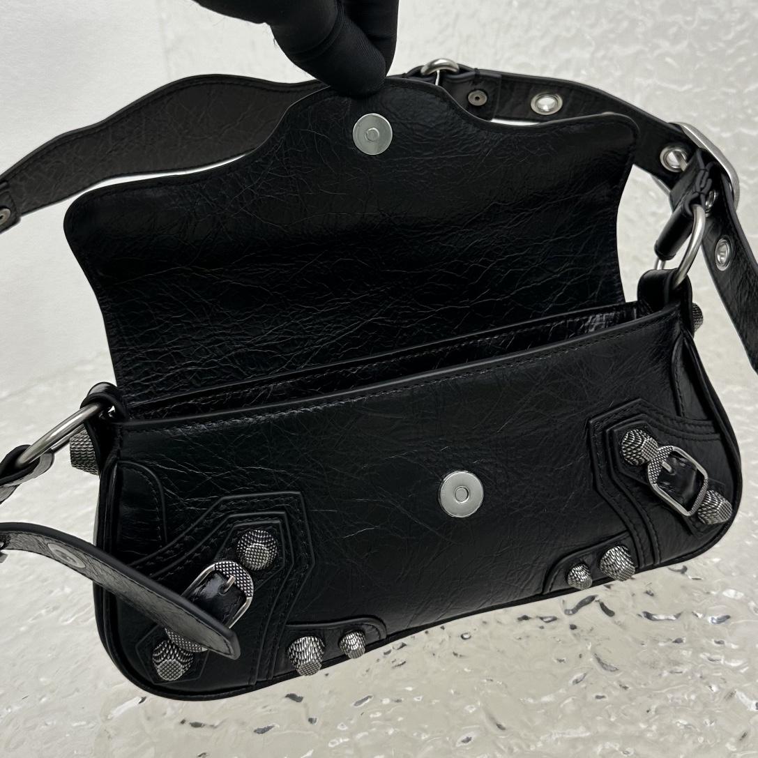 Balenciaga Le Cagole XS Sling Bag  - FashionPlug