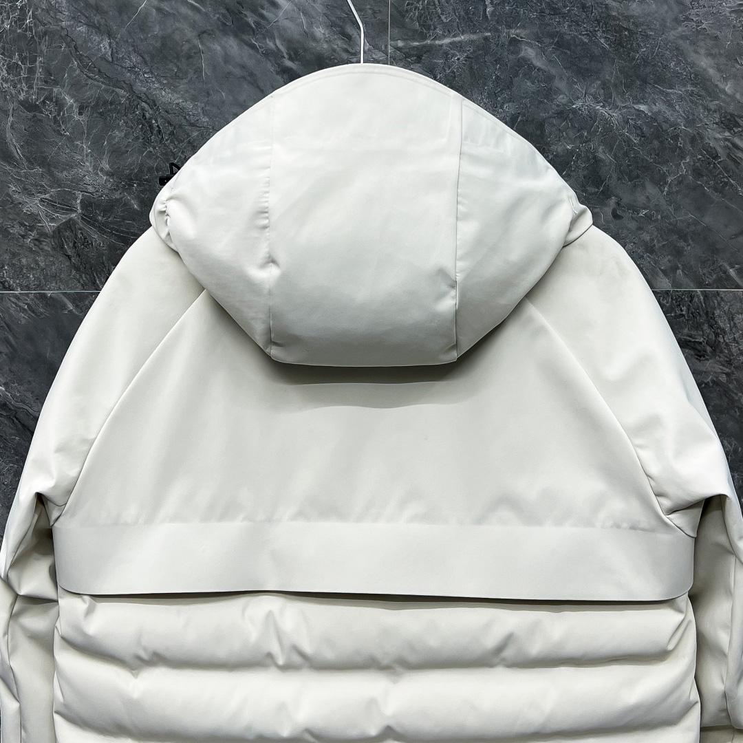 Moncler Short Down Jacket - FashionPlug
