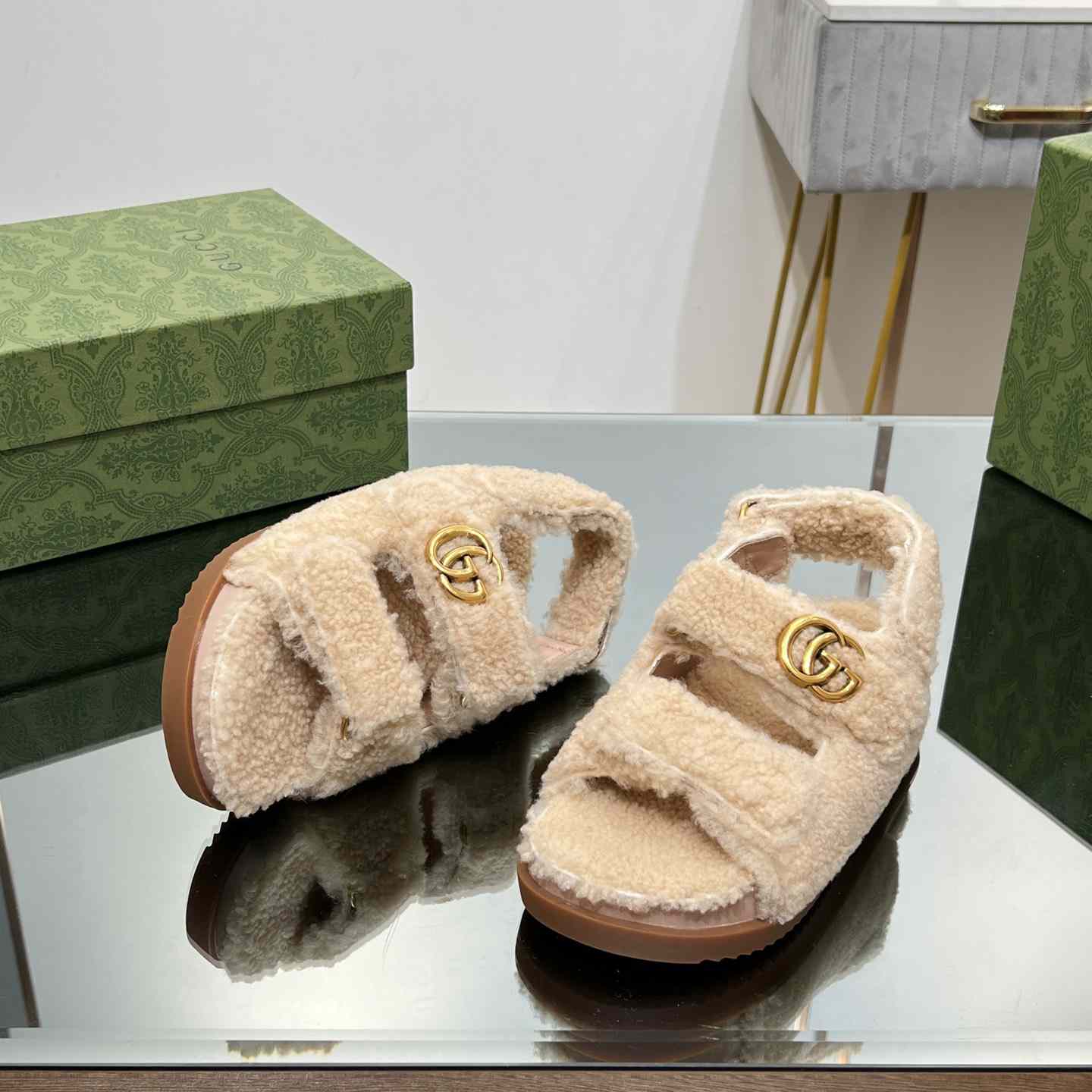 Gucci Women's Double G Sandals - FashionPlug