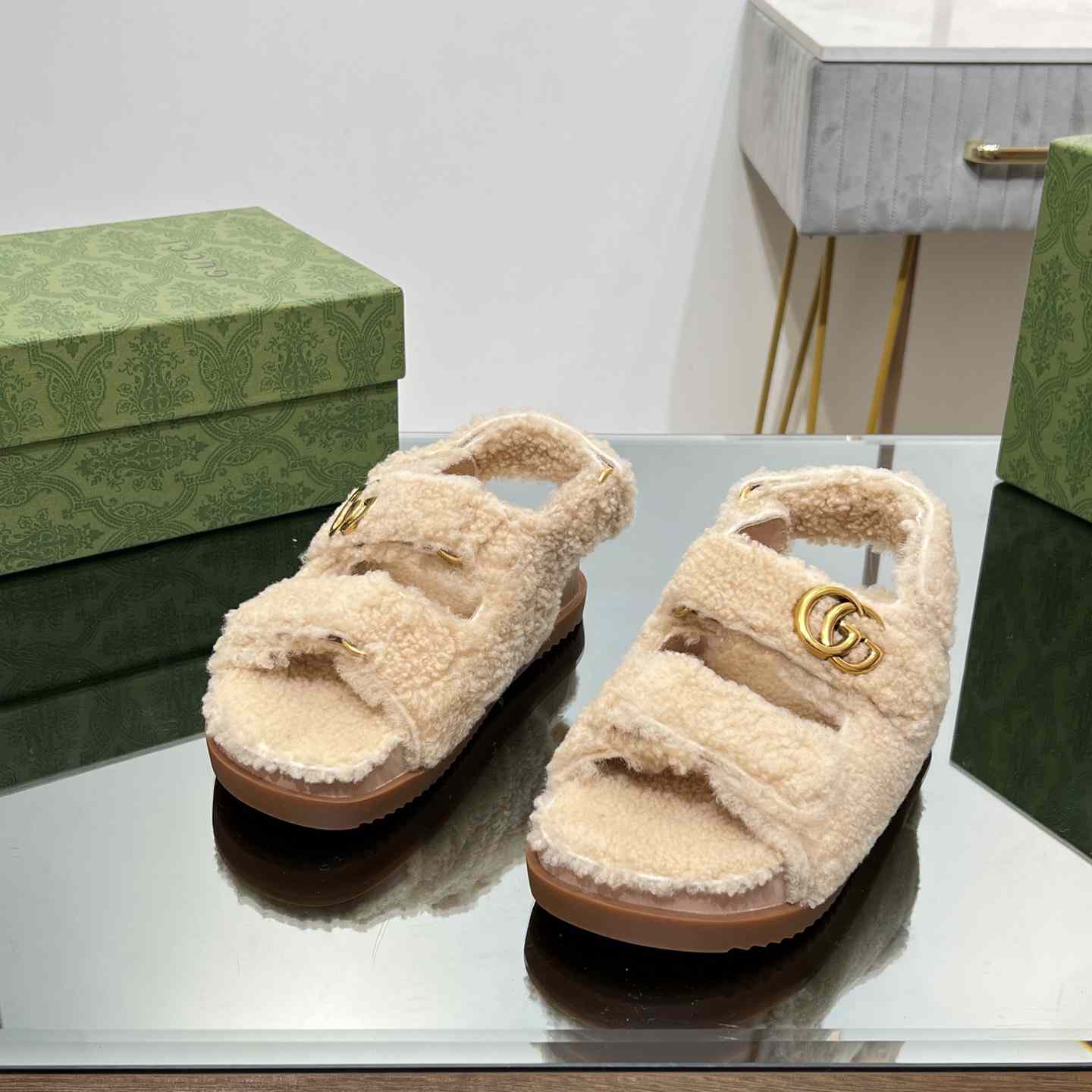 Gucci Women's Double G Sandals - FashionPlug