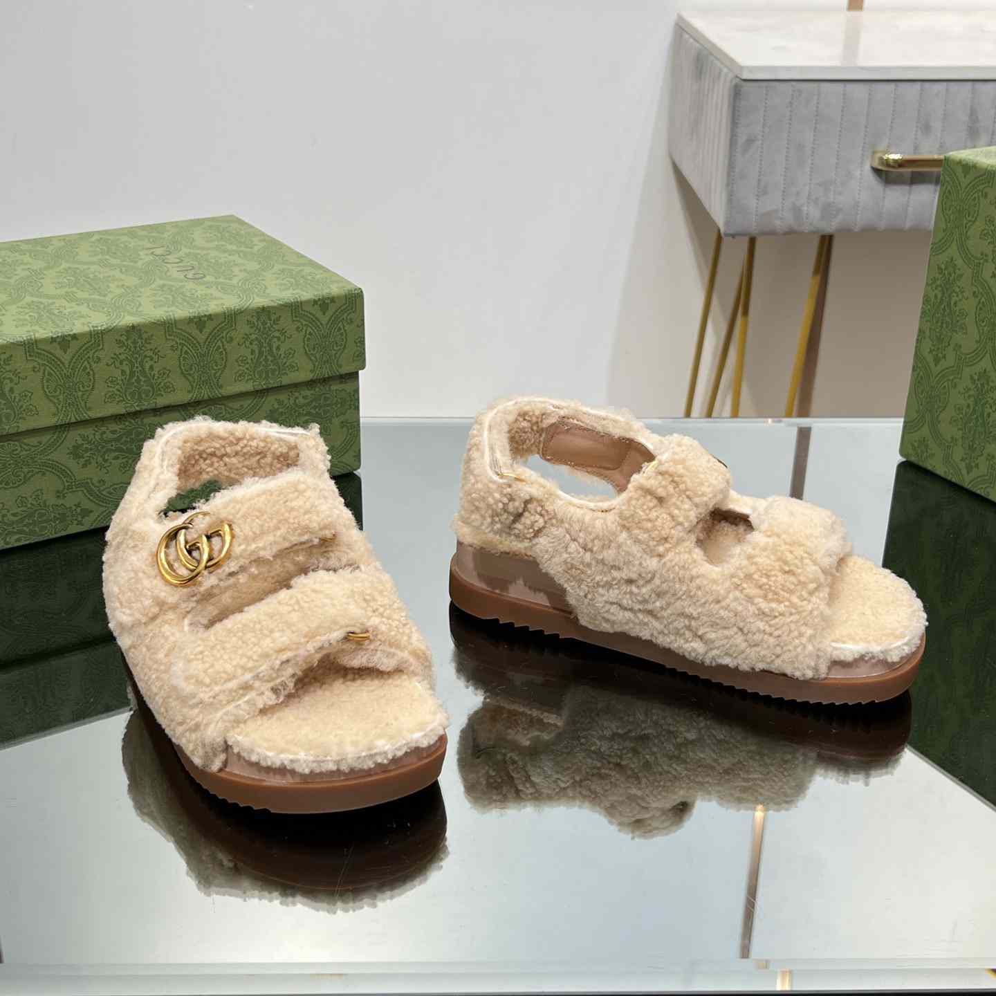 Gucci Women's Double G Sandals - FashionPlug