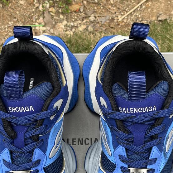 Balenciaga Cargo Sneaker  - FashionPlug