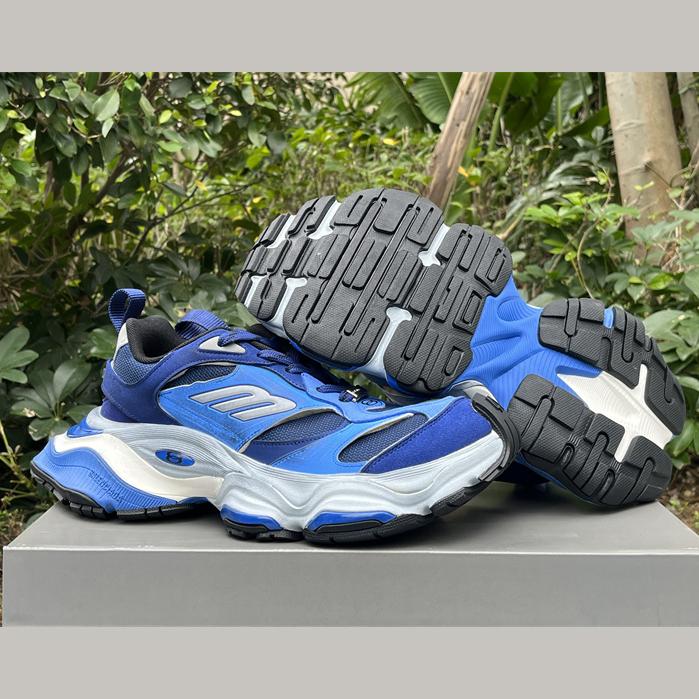 Balenciaga Cargo Sneaker  - FashionPlug