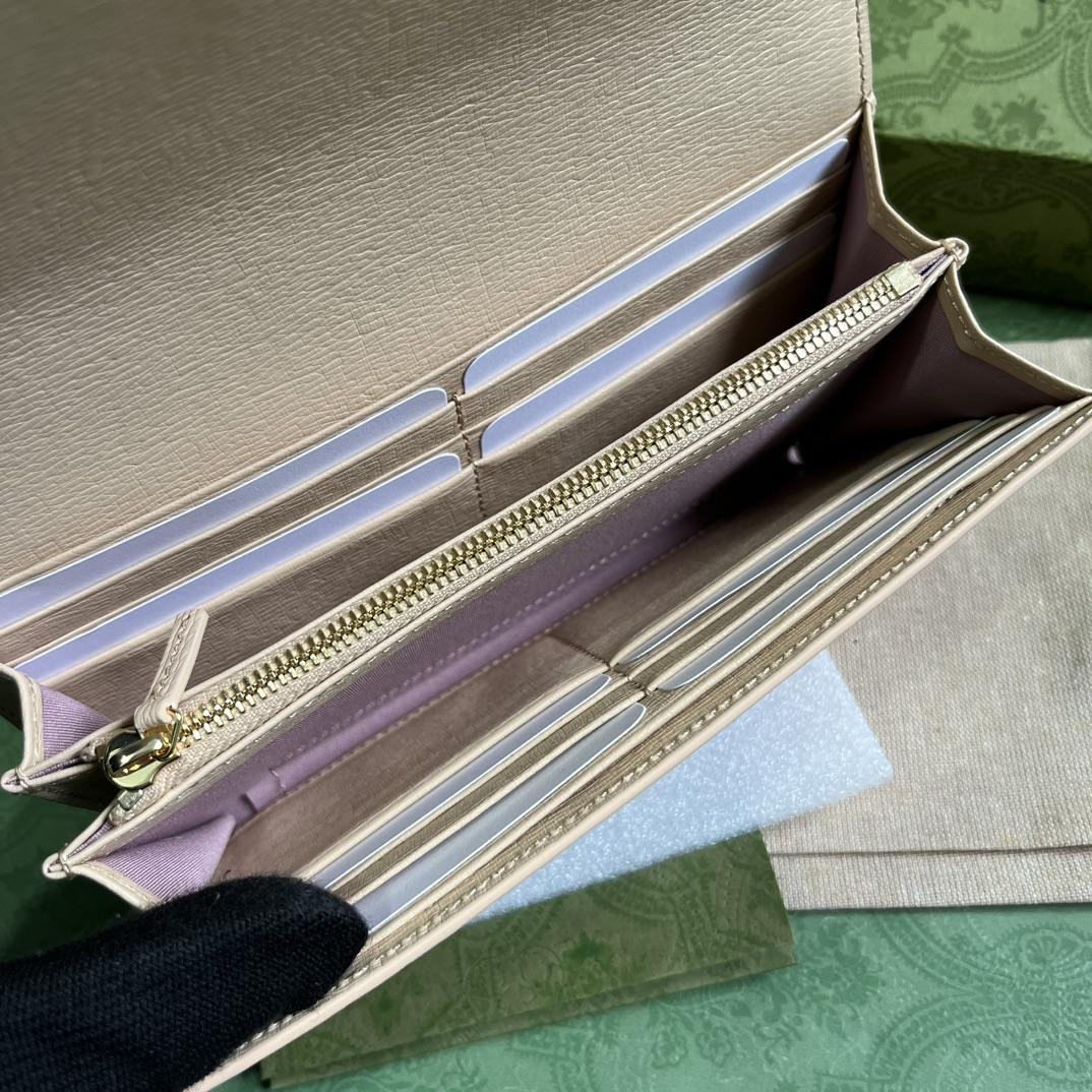 Gucci Continental Wallet With Gucci Script - FashionPlug