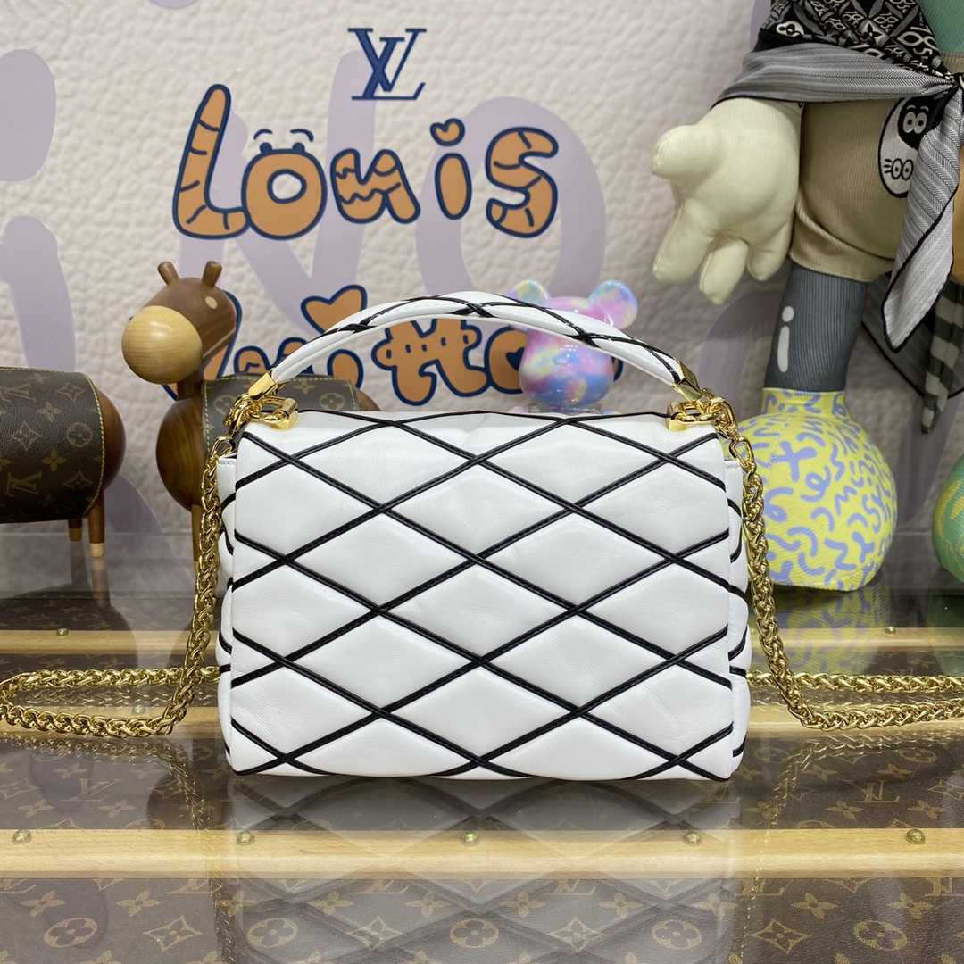 Louis Vuitton GO-14 MM   M22890 - FashionPlug