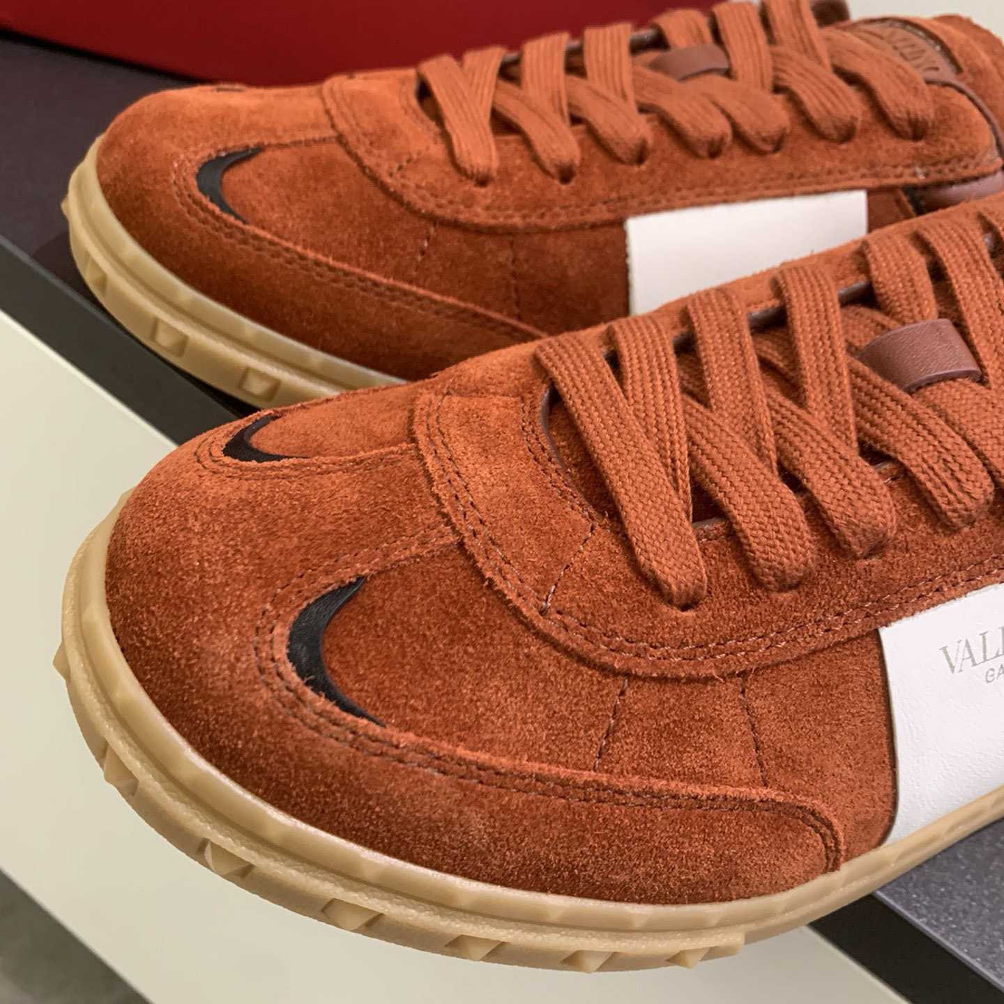 Valenti Upvillage Low Top Sneaker In Split Leather And Calfskin Nappa Leather - FashionPlug