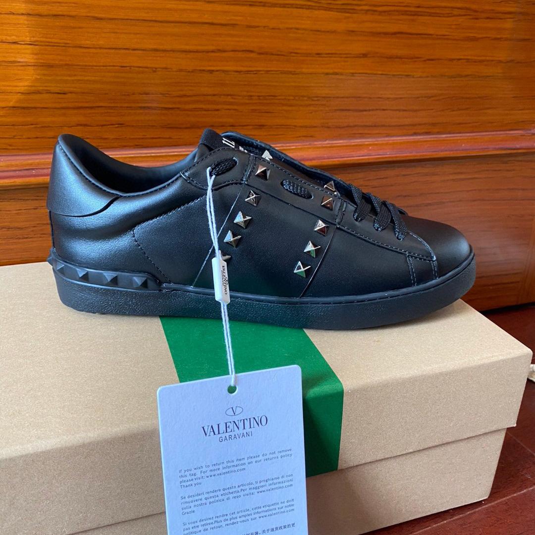 Valenti Rockstud Untitled Noir Calfskin Leather Sneaker - FashionPlug