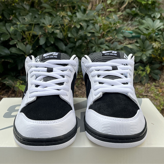 Tightbooth x Nike SB Dunk Low Sneaker      FD2629-100 - FashionPlug
