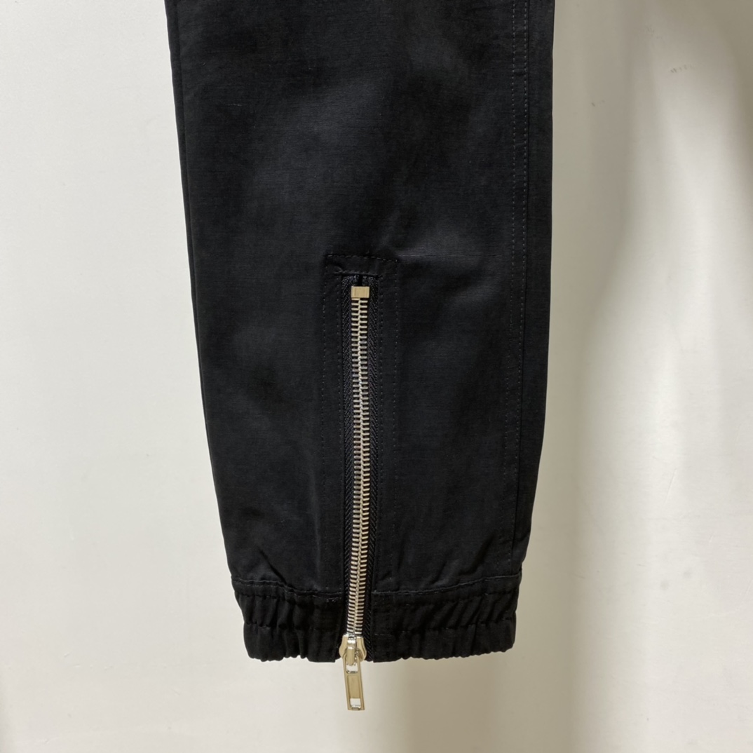 Rick Owens Black Bauhaus Cargo Pants - FashionPlug