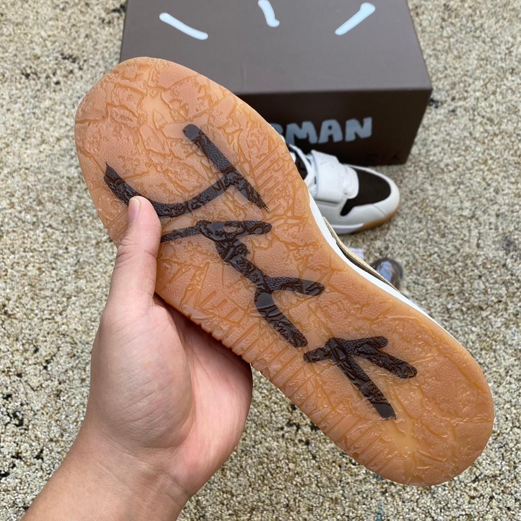 Travis Scott x Jordan Executive The Check Sneaker    fz8117-100 - FashionPlug