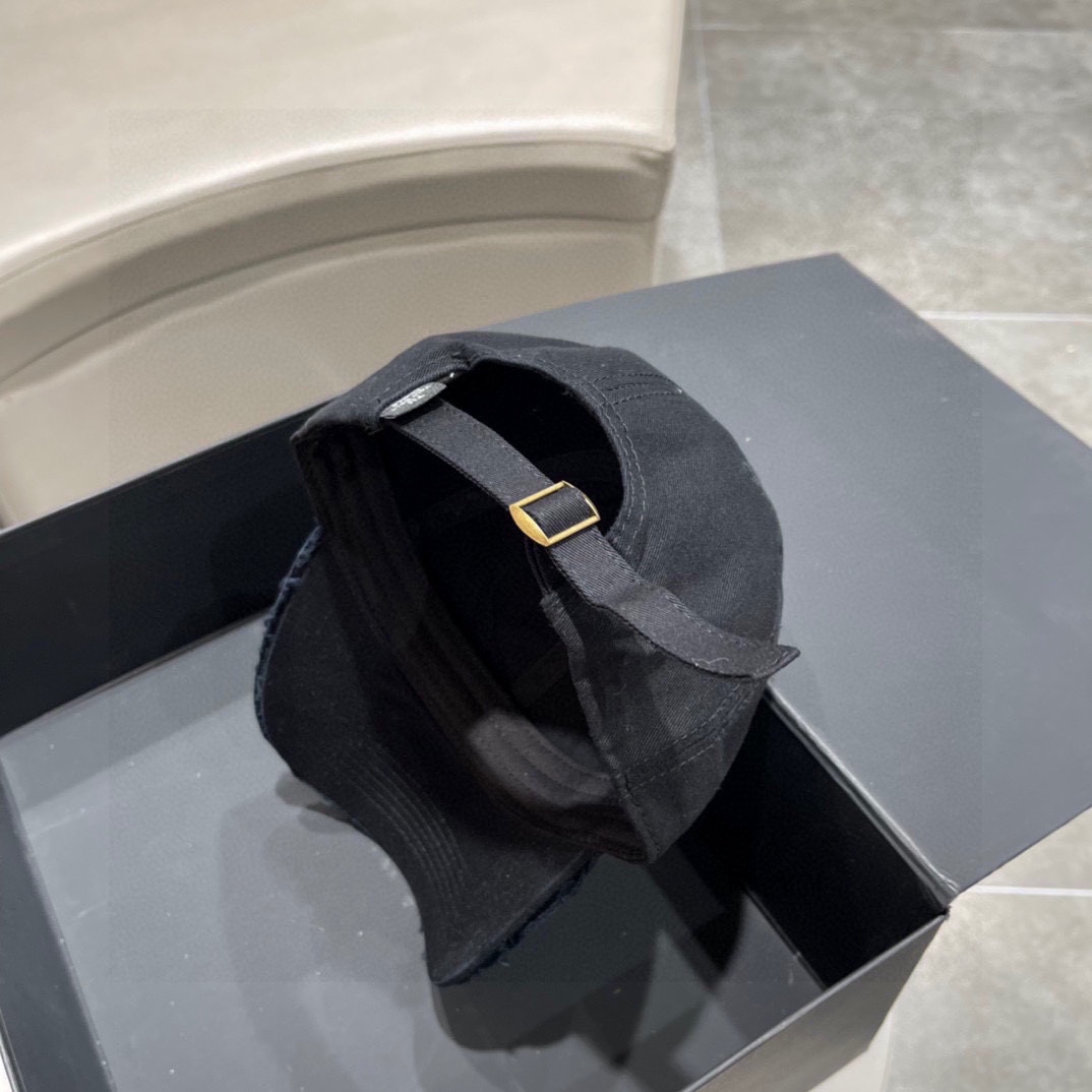 Balenciaga Cap - FashionPlug