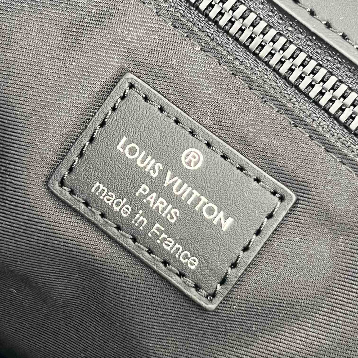Louis Vuitton Sac Plat NV   M21866 - FashionPlug