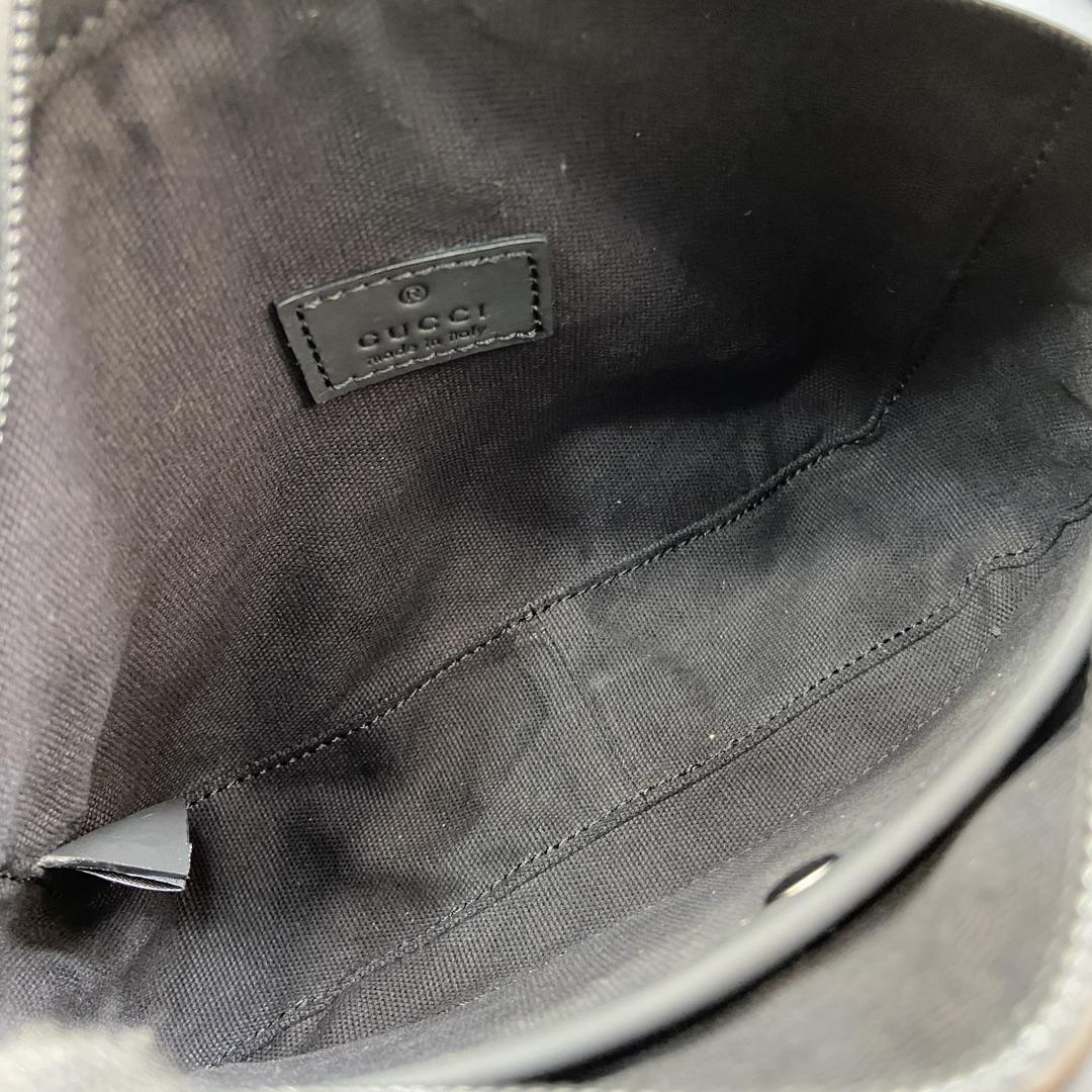 Gucci GG Rubber-effect Mini Shoulder Bag - FashionPlug