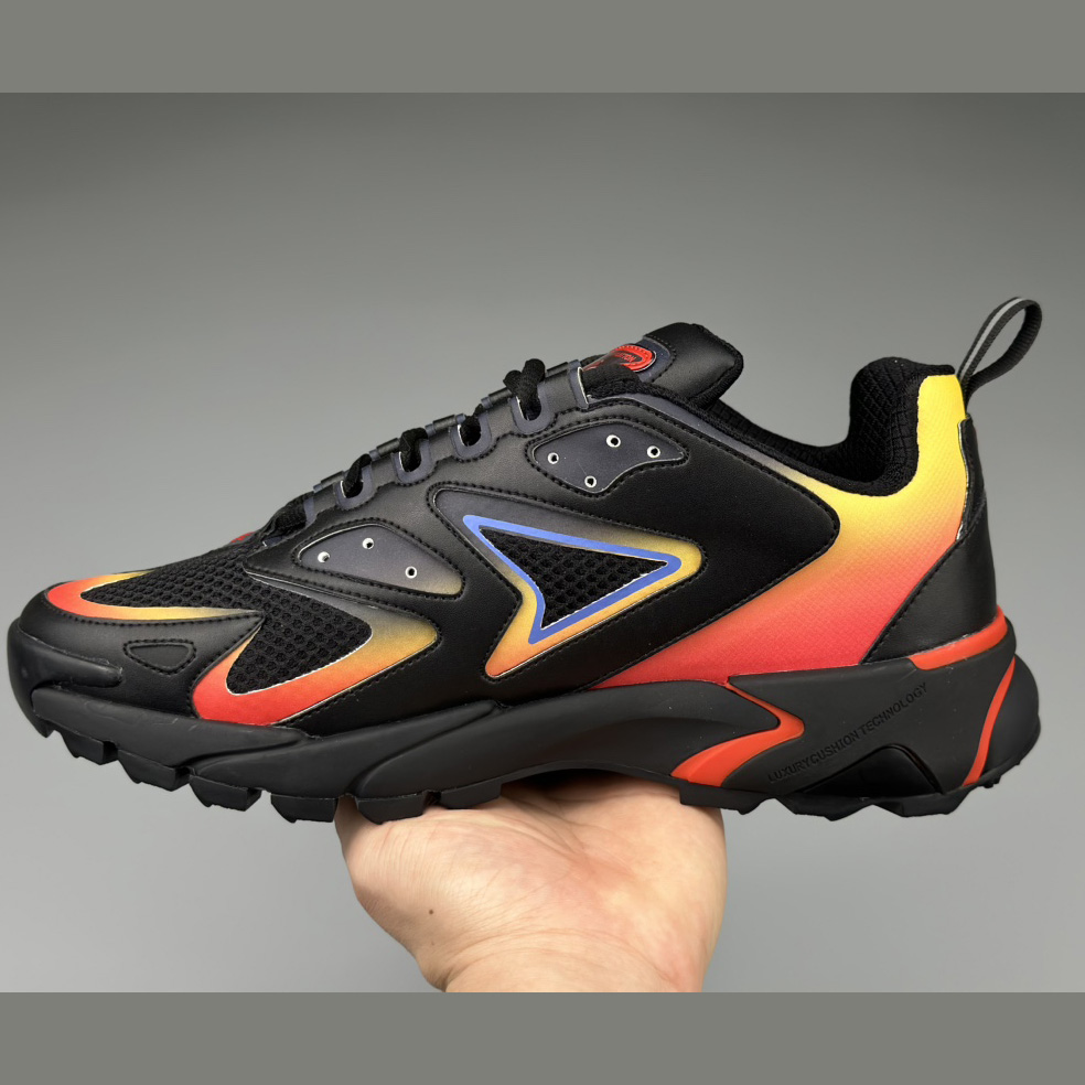 Louis Vuitton LV Runner Tatic Sneaker   (Upon UK Size)      1ABFQQ - FashionPlug