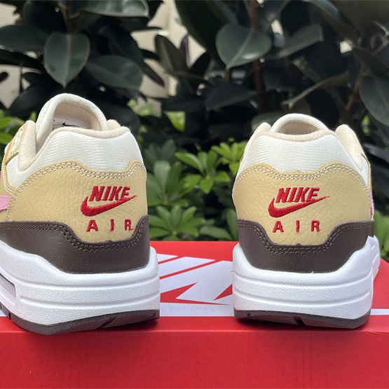 Nike Air Max 1 Sneaker   FZ4346-200 - FashionPlug