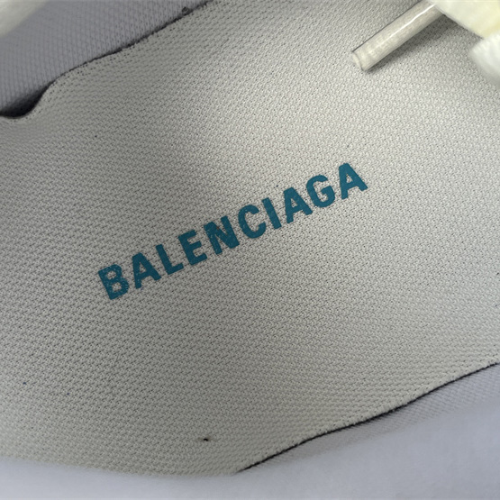 Balenciaga Runner Sneaker  - FashionPlug